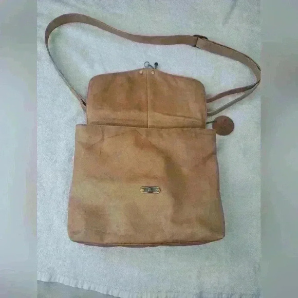 BOLLA Classic Soft Leather Messenger Bag Crossbody Light Brown Handbag Purse - Picture 7 of 16